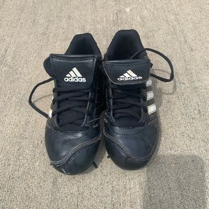 Adidas youth size 1 cleats, black